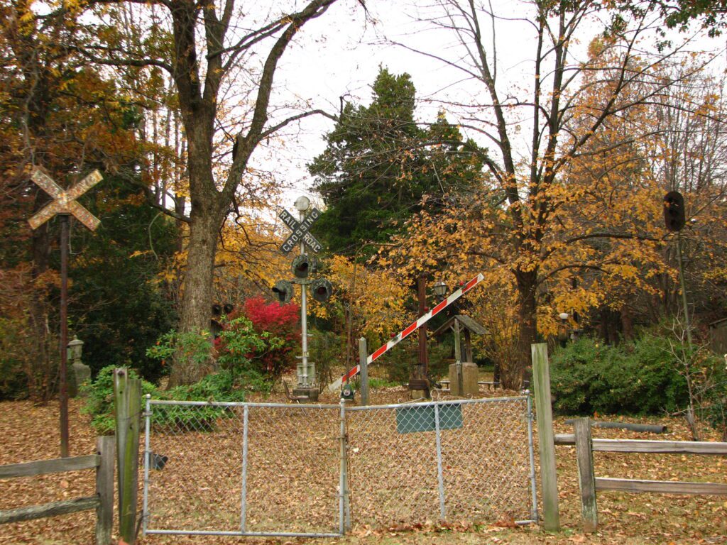 Oaklawn Garden on Poplar Pike in Germantown, Tennessee